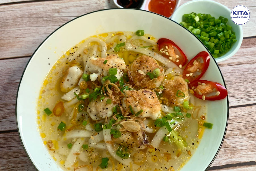 banh canh cha muc